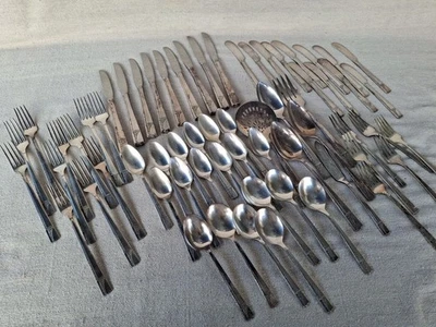 Lote de 63 peças de talheres Art Deco 1937 placa de nobreza capricho talheres  - Imagem 1 de 4