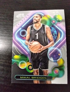 2023-24 Topps Cosmic Chrome - Mikal Bridges #11 - Imagen 1 de 1