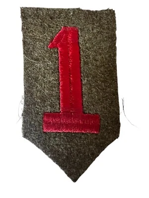 Vintage WW 1 original Theatre Made 1st Division patch - Image 1 of 2