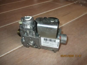 Honeywell VK4115V Gasarmatur Gaskombiventil  NEU - Afbeelding 1 van 2