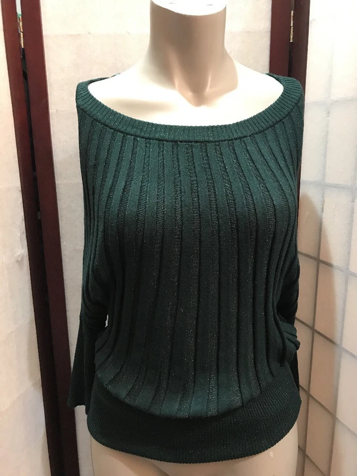 Blusa Top Thalia Sodi Suéter Verde Bosque Manga Larga Tejida Talla XS $59.00 Etiqueta Foto 1 de 4