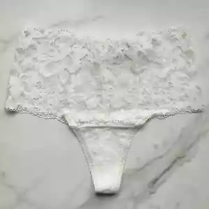 Soma Embraceable Signature All-Over Lace Retro Thong in Ivory Size S/M/L/XL - Picture 1 of 8