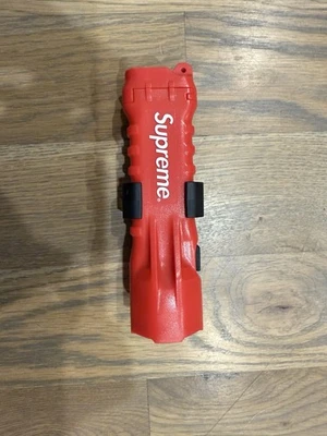 Supreme Pelican 3310PL Flashlight Red - Image 1 of 4