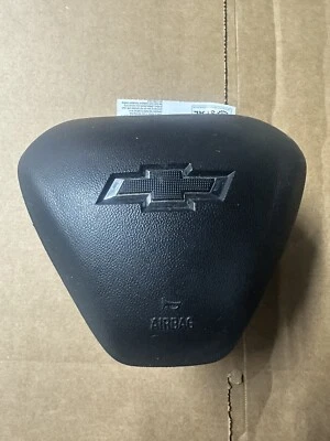 2016-2017-2018-2019-2020-2021-2022-Chevrolet malibu RS  driver wheel Airbag - Image 1 of 3