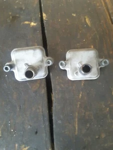 2005 05 YAMAHA R1 YZF 1000 CYLINDER HEAD REED CAP COVER PLATE  - Picture 1 of 5