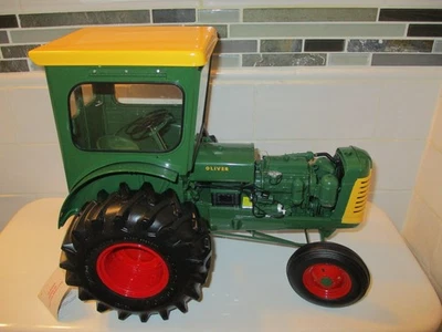 Tractor Oliver Franklin 1:12 como nuevo con cabina - Super 99 nuevo con etiqueta M6 PA Foto 1 de 4