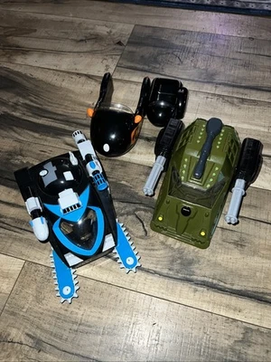 (3) VEÍCULOS Kung Zhu Pets Hamster Buzzsaw Rhino Spider Tank Car Sidecar Bike - Imagem 1 de 4