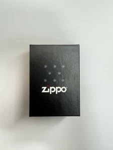 Marlboro Branded Polished Chrome Zippo Windproof Lighter - BNIB - Rare - Bild 1 von 7