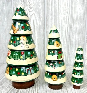 Enesco Holz Weihnachtsbaum verschachtelt 3er Set handbemalt Engel Strumpf - Bild 1 von 16