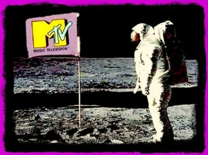 Adesivo vinile 4,5" Classic MTV "Moon Landing". Adesivo TV musicale anni 80 per auto, - Foto 1 di 2