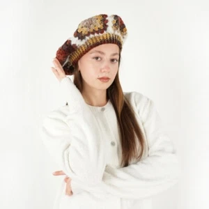 Hand Knit French beret for womens- Floral bohemian hat - Picture 1 of 4