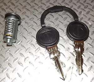 VECAM REPLACEMENT BARREL 2 KEYS MOTORHOME CARAVAN BOAT LOCKER RV WATER CAP zadi - Picture 1 of 5