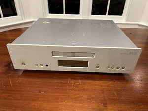 Reproductor de discos compactos equilibrado Cambridge Audio Azur 840C Upsampling - Imagen 1 de 8