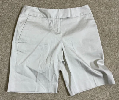 Ann Taylor Petite Curvy White Shorts Size 0P NWT - Image 1 of 4