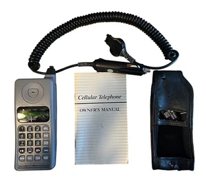 Téléphone vintage Motorola TELE TAC 200 boîte d'origine chargeur manuel et coque POWERS UP - Photo 1 sur 9