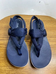 Clarks Cloudsteppers Damen Sandalen marineblau Größe 10M waschbar gepolstert Keilabsatz - Bild 1 von 8