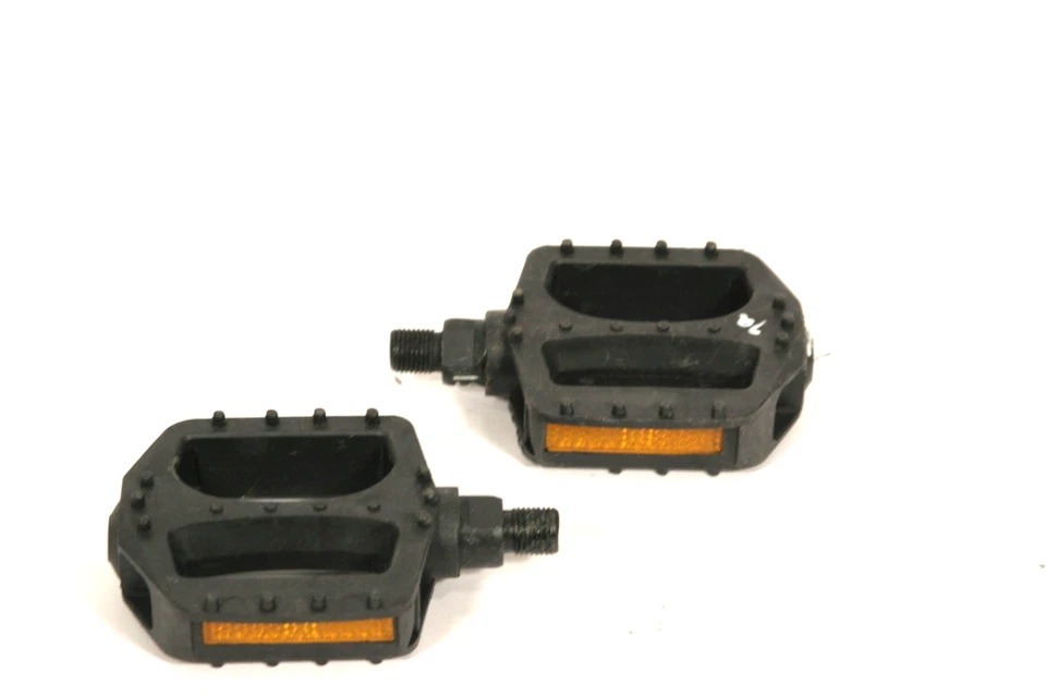 Kids Bike Pedals VP Resin Platform Pedals 1/2 Black Plastic PD17 - Image 1 of 1