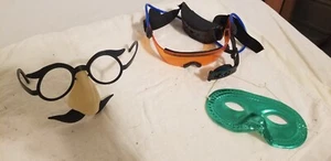 Kinder Kostüm Masken + Iron Man Unterarm Stück Capt America Hut + 3 Sonnenbrillen - Bild 1 von 9