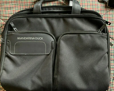 Usado Usado Design Italiano Mandarina Pato Top Zíper Maleta Fina Laptop 15.6 - Imagem 1 de 4