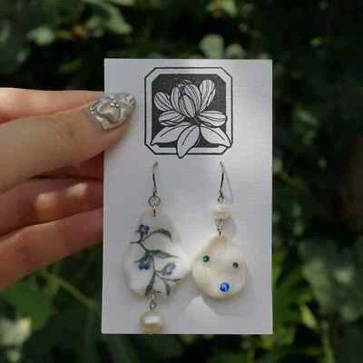 Hand Painted Simple Traditional Japanese Style Kai Awase Drop Earrings - Image 1 of 4