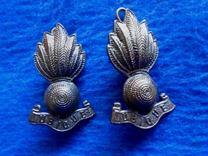 ORIGINAL PAIR ROYAL ARTILLERY OFFICERS SERVICE DRESS BRONZE COLLAR BADGES + PINS - Picture 1 of 2