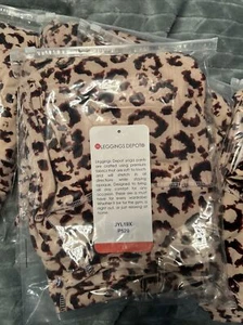 Joggers Women - Picture 1 of 2