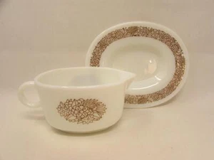 Woodland Brown Corning Gravy Boat/Underplate Brown Outlined Flowers On Wht b39 - Picture 1 of 1