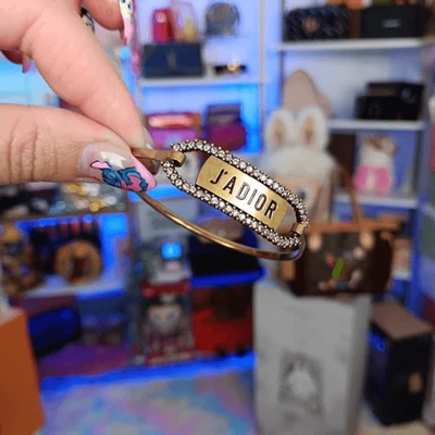 Nuevo Brazalete CHRISTIAN DIOR Oro Cristal J'Adior Sin Usar Foto 1 de 4