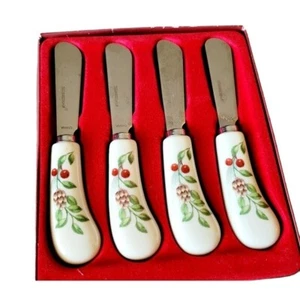 Lenox Boxwood & Pine Set of 4 Cheese Spreaders  Christmas Pattern Holiday Magic - Picture 1 of 6