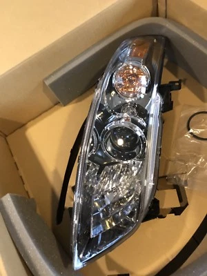 全新 正品 原始设备制造商 INFINITI 乘客 右灯 FX35 FX45 26010CG026 氙灯  — 第 1/4 张图片