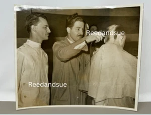 Original Oversized Press Photo: Barber Shop Old Fashioned Haircut 10x12 - Picture 1 of 6