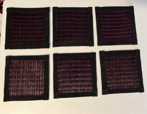 Set di 6 sottobicchieri vintage Pier 1 in scatola tessuto bordo nero. 3 Sottobicchieri quadrati 7/8" - Foto 1 di 11