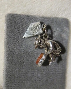 NOC 50s-60s ster CHARM - MINERO arrodilla PANNING 'ORO' real en PAN - NEVADA etiqueta colgante - Imagen 1 de 8