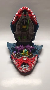 MIGHTY MAX CAUGHT BY THE MAN EATER Doom Zone Mighty Max Playset 1993 (No Gun) - Picture 1 of 4