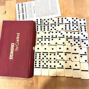 Juego de 28 piezas de dominó de cardinal estuche de vinilo rojo marfil con puntos negros dominó - Imagen 1 de 2