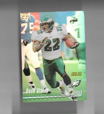 1999 Topps Stadium Club 1st Day Issue Refractor #88 duce staley 16/25 - Image 1 of 2