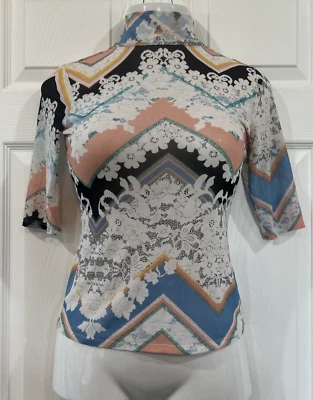 Blusa Guess Club Top Cuello Alto Malla Ligera Estampado Floral Para Mujer S Foto 1 de 4