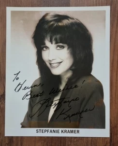 Original Autogramm (hand-signed) von Schauspielerin ☆Stephanie Kramer☆ (HUNTER) - Bild 1 von 1
