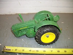 Ertl John Deere 1953 Modell D Traktor 5596 1/16 - Schaden - - Bild 1 von 6