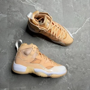 Jordan Jumpman Two Trey Arctic Orange DR9631-800 New Women’s Size 6 - Picture 1 of 8