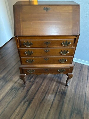 TAYLOR JAMESTOWN STAINED MAHOGANY SLANT FRONT DESK - Image 1 of 4