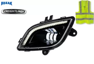 Luz antiniebla LED completa izquierda negra con tira de halo DLR Freightliner Cascadia 2018+ - Imagen 1 de 8