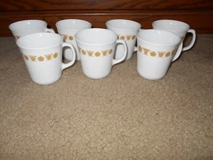 Juego de 7 tazas de oro mariposa vintage Corelle by Corning Pyrex - Imagen 1 de 4