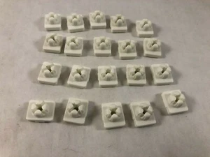sympa clips / attache  blanc   X20    Playmobil ( bâtiment   ) 2 - Picture 1 of 1