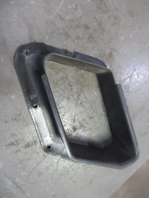 1973 - 1979 福特 F150 250 卡车内部乘客侧踢板通风管件 — 第 1/2 张图片