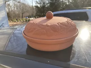 Terracotta 2.5 Qt. Clay Baking Oven Dish Roaster w/ Lid Casserole Mint Box - Picture 1 of 2