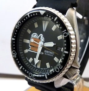 Seiko Ceramic Snoopy Peanuts schwarz Automatik Taucher Datum Uhr Custom 7002 Mod - Bild 1 von 24