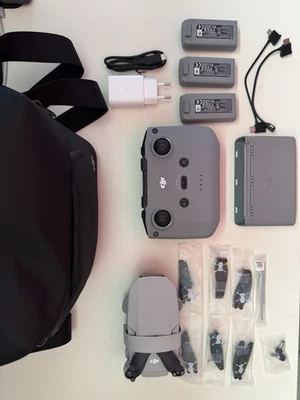 DJI Mini 2 Fly More Combo - Pari al NUOVO - Immagine 1 di 4