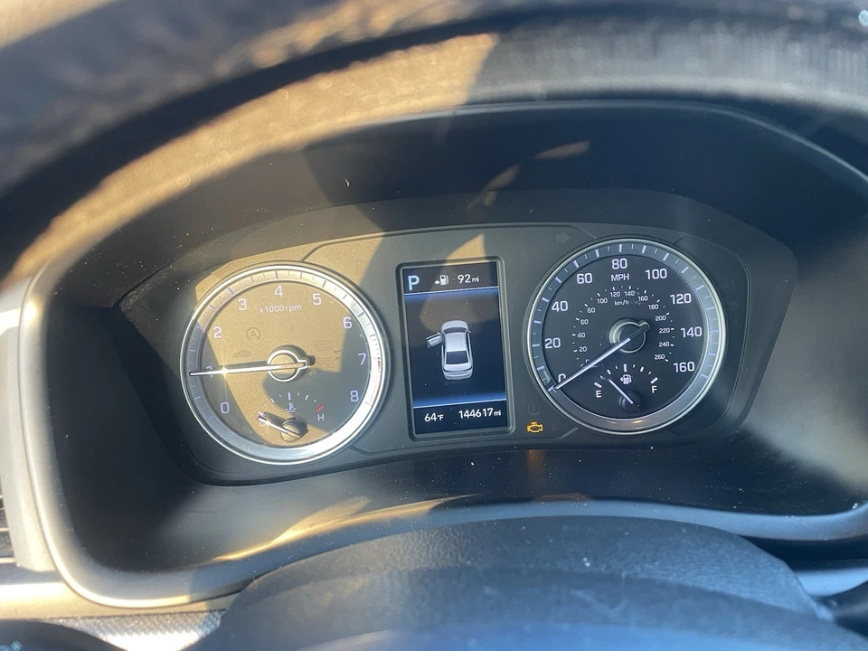 Cuadro de instrumentos velocímetro indicadores de tablero Hyundai Sonata 2016 166, millas Foto 1 de 4