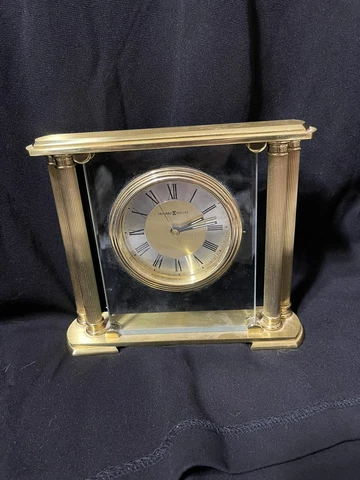 Howard Miller ~ Brass & Glass Mantle Clock ~ Model:613-627 ~ Working Condition Cover